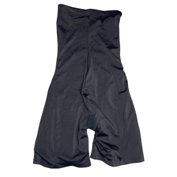 Assets by SPANX Reversible Invisible High-Waisted Mid Thigh Shaper Tan/Black (S) - Picture 3 of 5